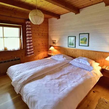 Ferienhaeuser Wurian アパート